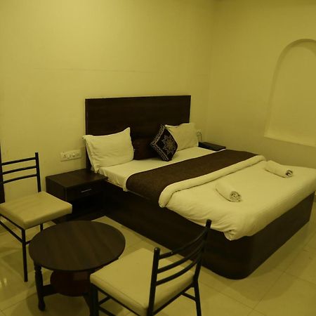 Hotel Krishna Palace 우다이푸르 외부 사진