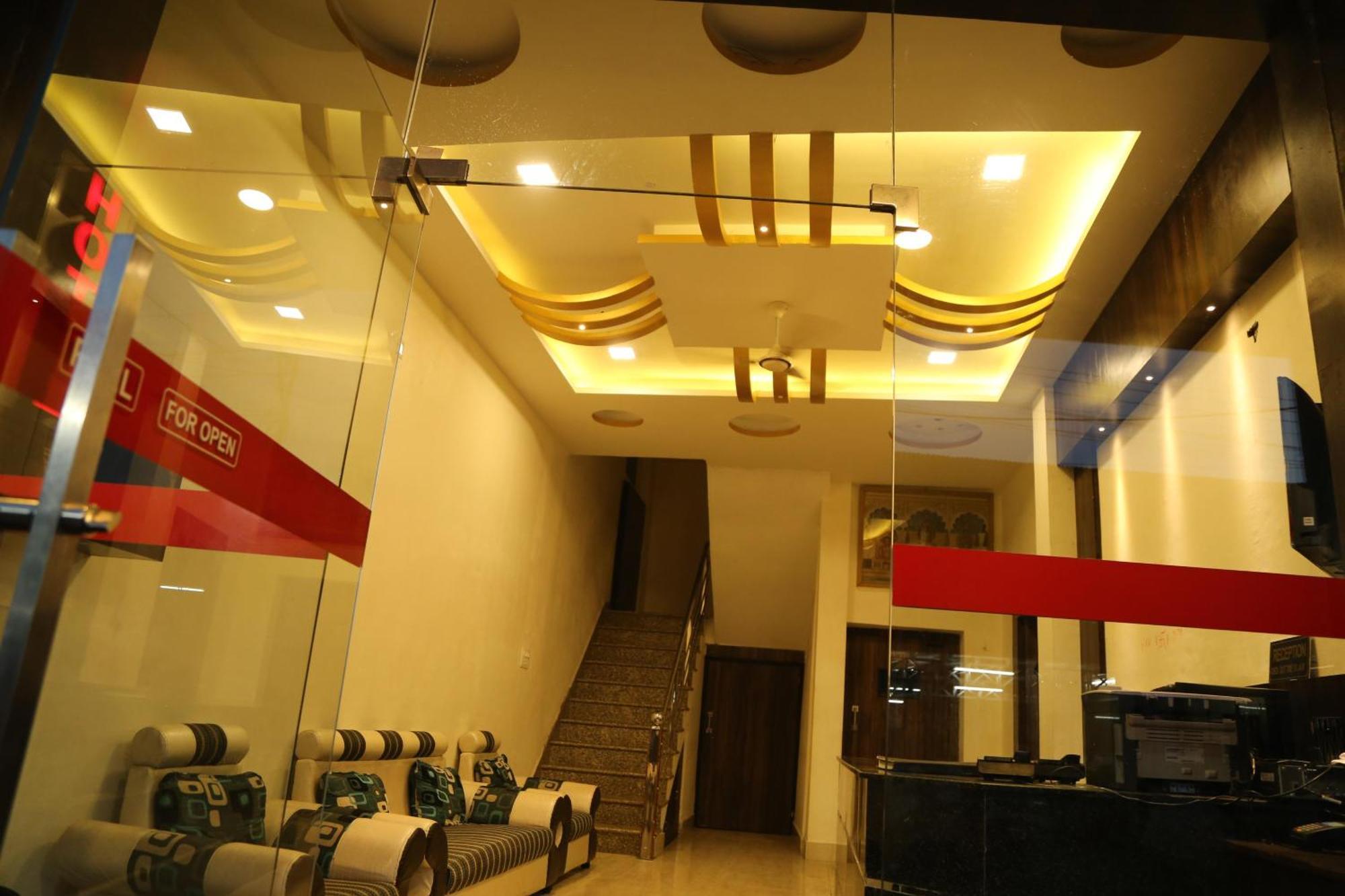 Hotel Krishna Palace 우다이푸르 외부 사진